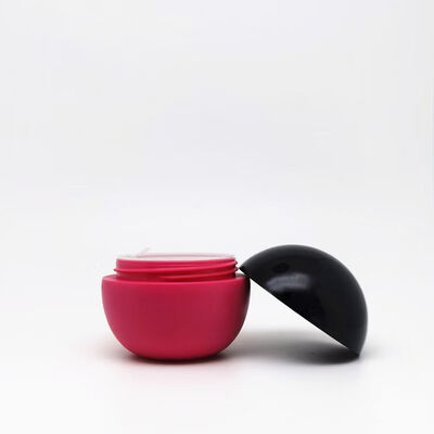 مرطبان كريم بلاستيكي على شكل كروي بأحجام 5 جرام و 25 جرام و 50 جرام و 80 جرام مع طباعة فنية مخصصة لتغليف العناية بالبشرة