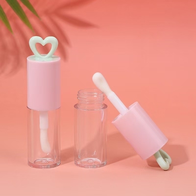 لون مخصص 7ml قلب مجوف أنبوب زجاج الشفاه البلاستيكي للتعبئة المحمولة