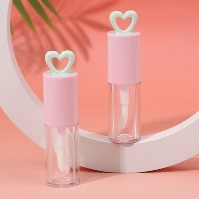 لون مخصص 7ml قلب مجوف أنبوب زجاج الشفاه البلاستيكي للتعبئة المحمولة