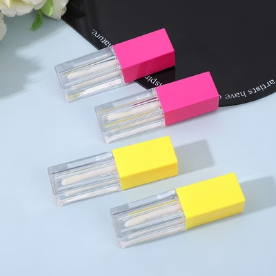 أنبوب شفتين بلاستيكي مربع مع فرشاة نوع تجميل شفتين مرنة لون مخصص 4.9ml