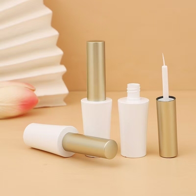 مستحضرات التجميل الأساسية الأنبوب الزجاج الشفاه غير الشفاف مع مطبق فرشاة مريحة