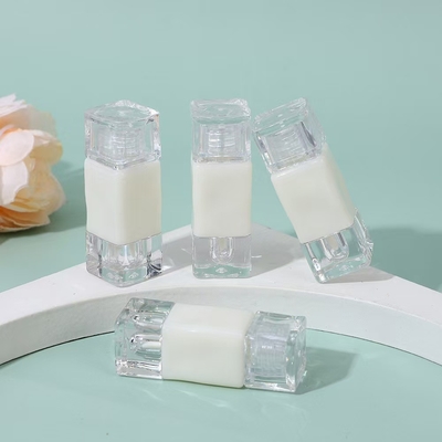حاوية الأنبوب الفارغة من البلاستيك مع شعار مخصص و سعة 2.6ML