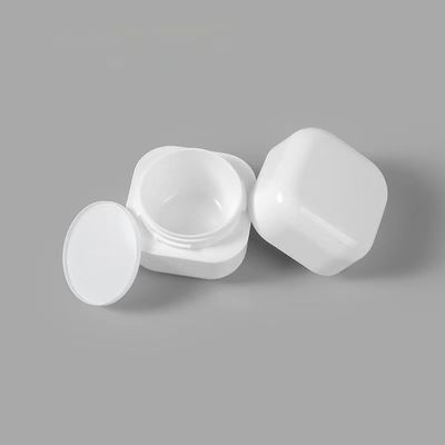 وعاء كريم مربع من البلاستيك 20g إلى 100g