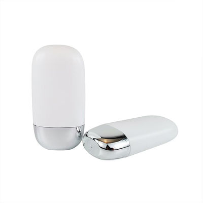 البلاستيك بالجملة زجاجة كريم واقي من الشمس PP مع غطاء فضي مزدوج القشرة في 30g و 50g الأحجام