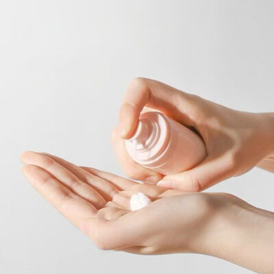 بيع بالجملة 15ml 30ml 50ml الزجاجات البلاستيكية بدون هواء مع رشاش / مضخة كريم