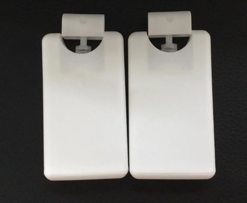 بخاخ مضخة عطر باللون الأبيض، مادة بلاستيكية بسعة 20 مل، زجاجة بخاخ بحجم بطاقة الائتمان