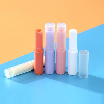 الجملة 3G البلاستيك اسطوانة الشفاه عصا أنبوب التعبئة والتغليف الفارغة ماتي أنبوب بلسم العناية بالشفاه